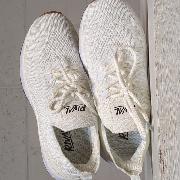 Women's RIVAL Pulse Athletic Sneaker Ivory/White Size 5.5 - Picture 11 of 13